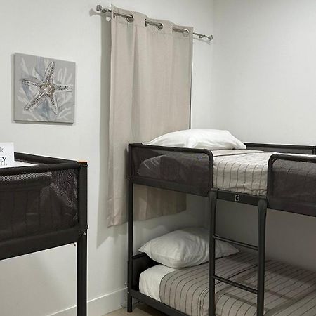 203 Miami Shared Rooms For Men Central Comfortable, Affordable Екстериор снимка